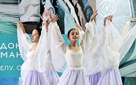 В преддверии профессионального праздника на «Донецкой Мануфактуре» наградили лучших текстильщиков